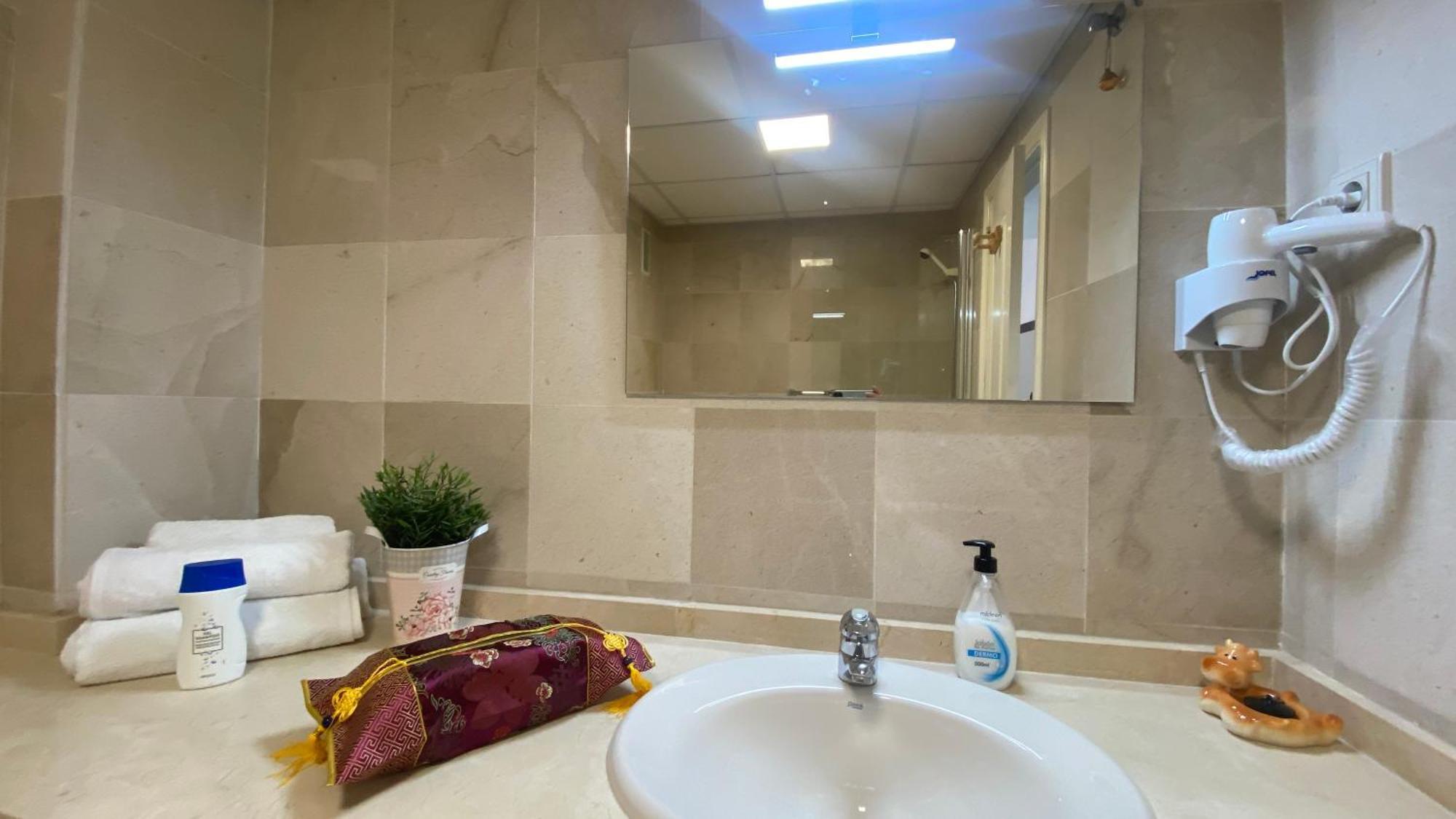 Carihuela Plaza Del Remo Apartment Torremolinos Exterior photo